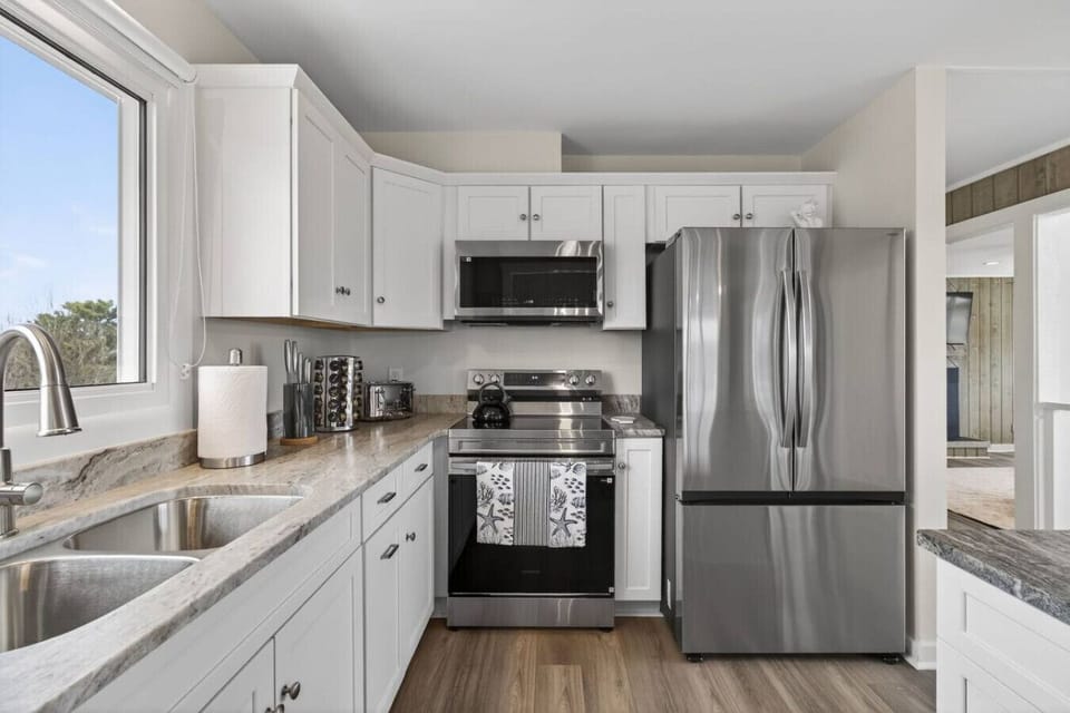 Fully equipped kitchen with everything you need for your stay.