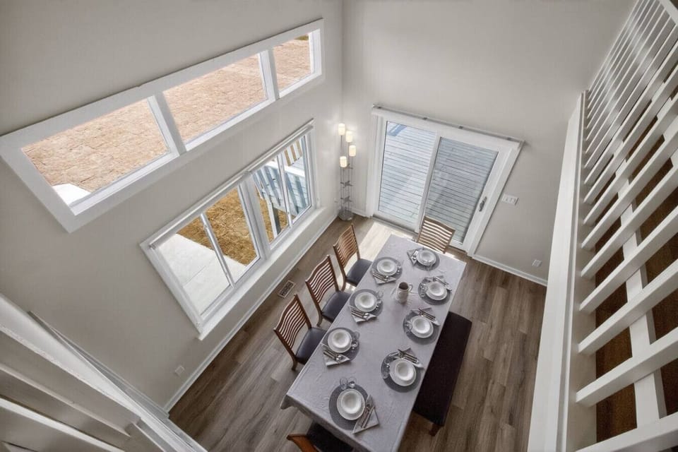 Enjoy meals in this airy, sun-filled dining area.