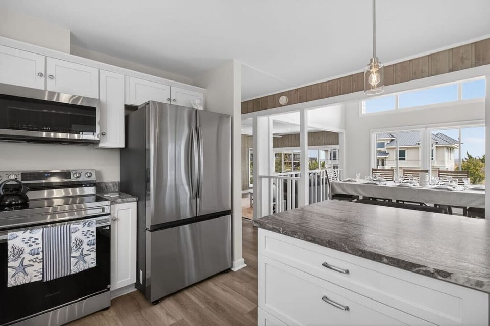 Modern appliances and plenty of space to cook with ease.