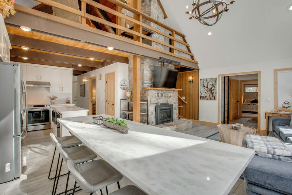 Dining Area | 1st Floor