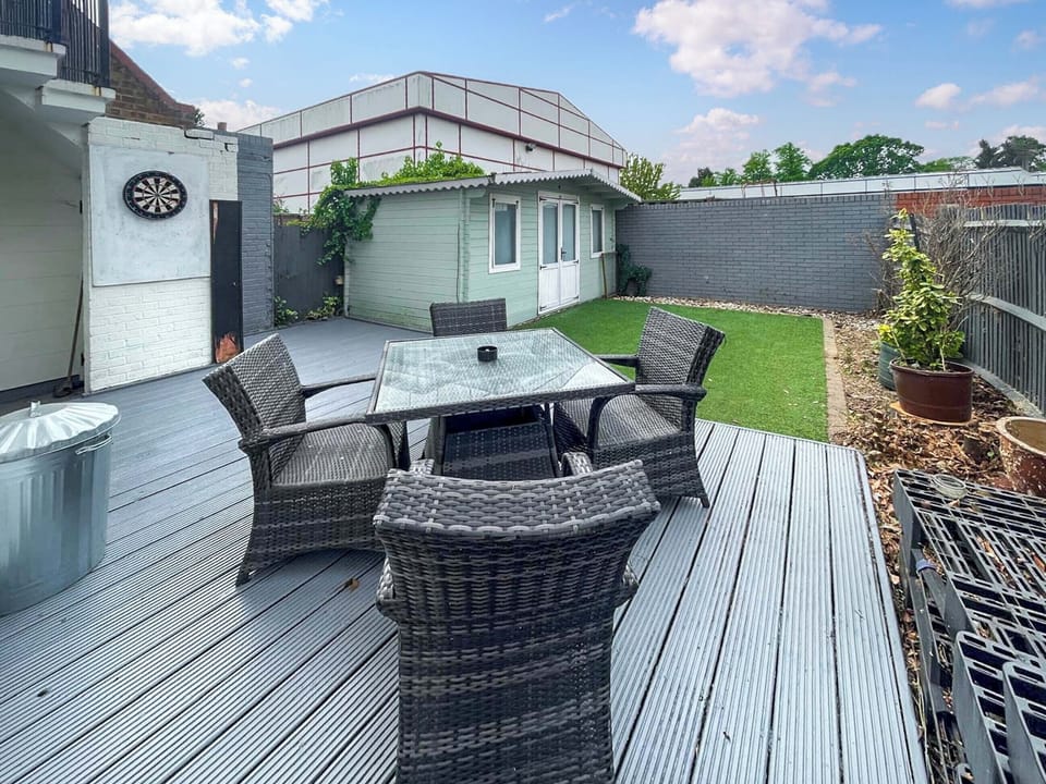 Outdoor | Mulberry House, Swanley