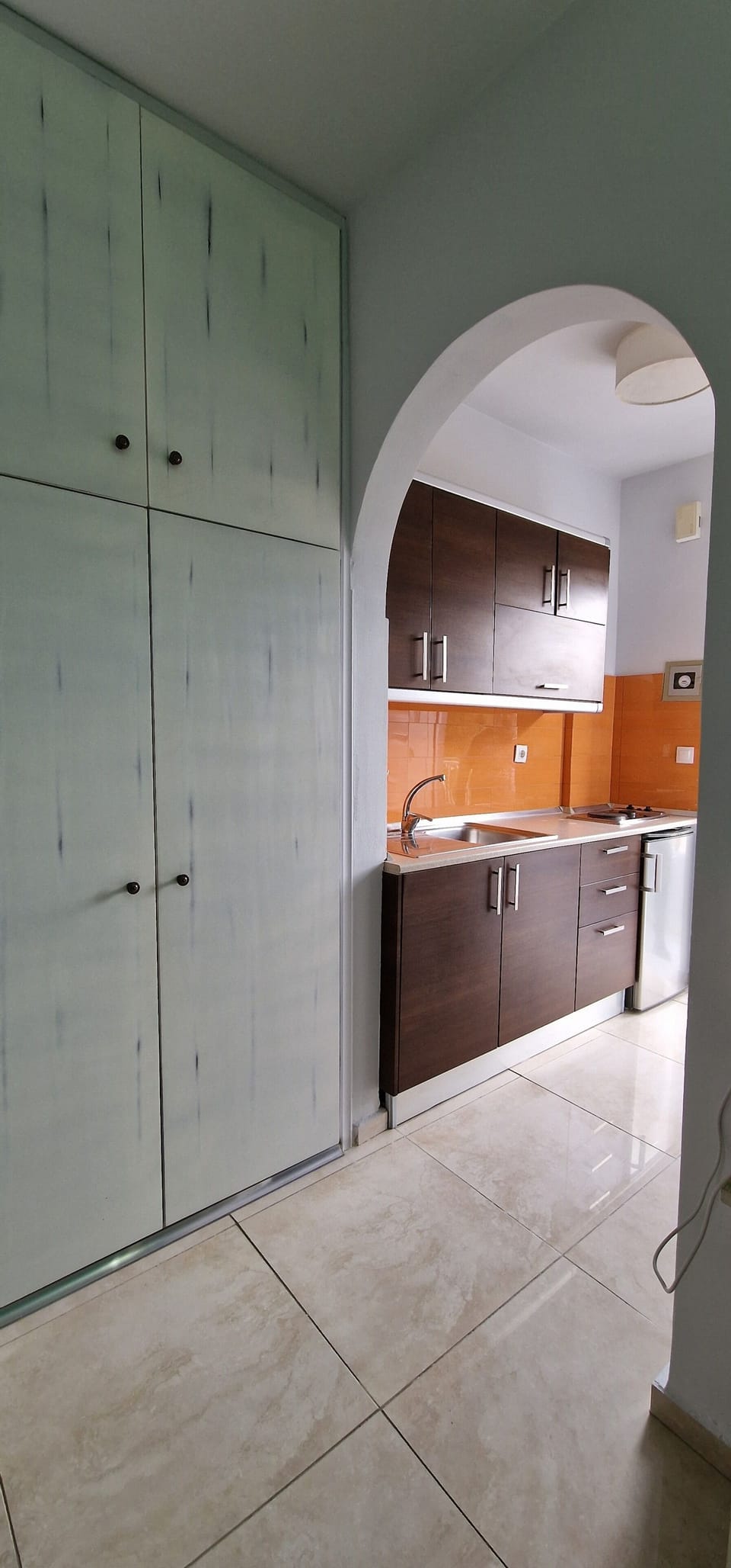 Classic Studio, Pool View | Private kitchen | Mini-fridge, stovetop, electric kettle, cookware/dishes/utensils
