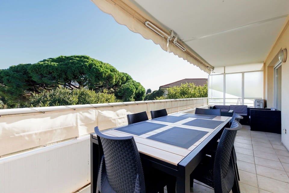 Balcony / Terrace / Patio