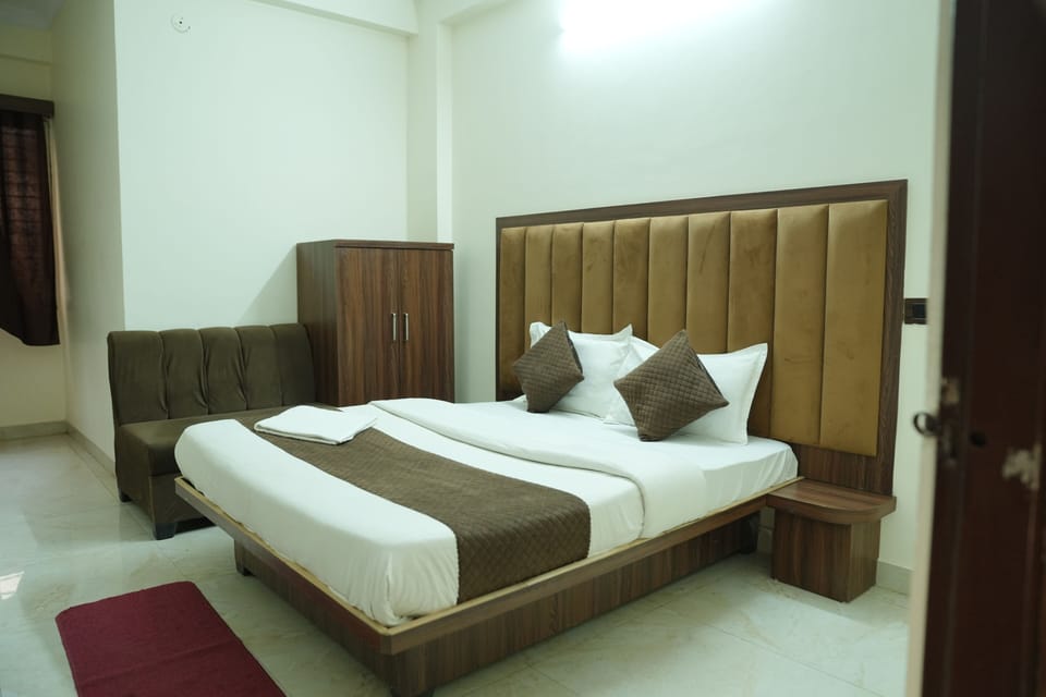 Standard Room | Desk, WiFi (free)