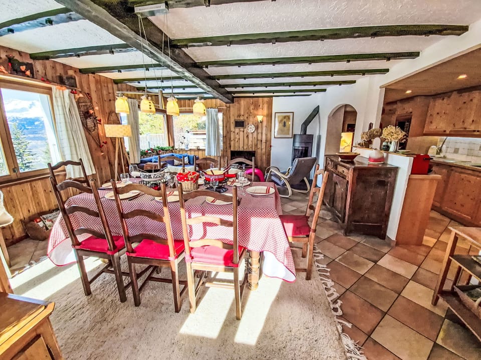 Kitchen / Dining Room