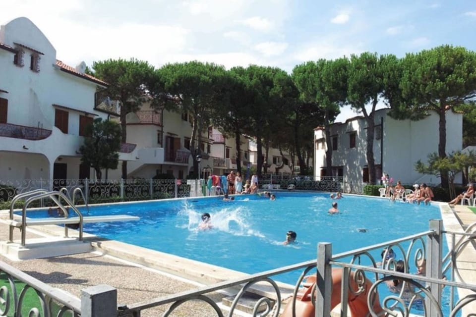 Apartment, 1 Bedroom, Patio, Garden View | Pool | Outdoor pool