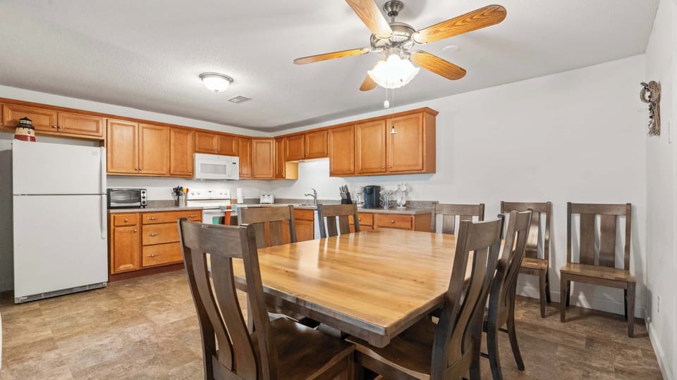 Condo, Multiple Beds, Patio (Ozark Get-Away) | Dining