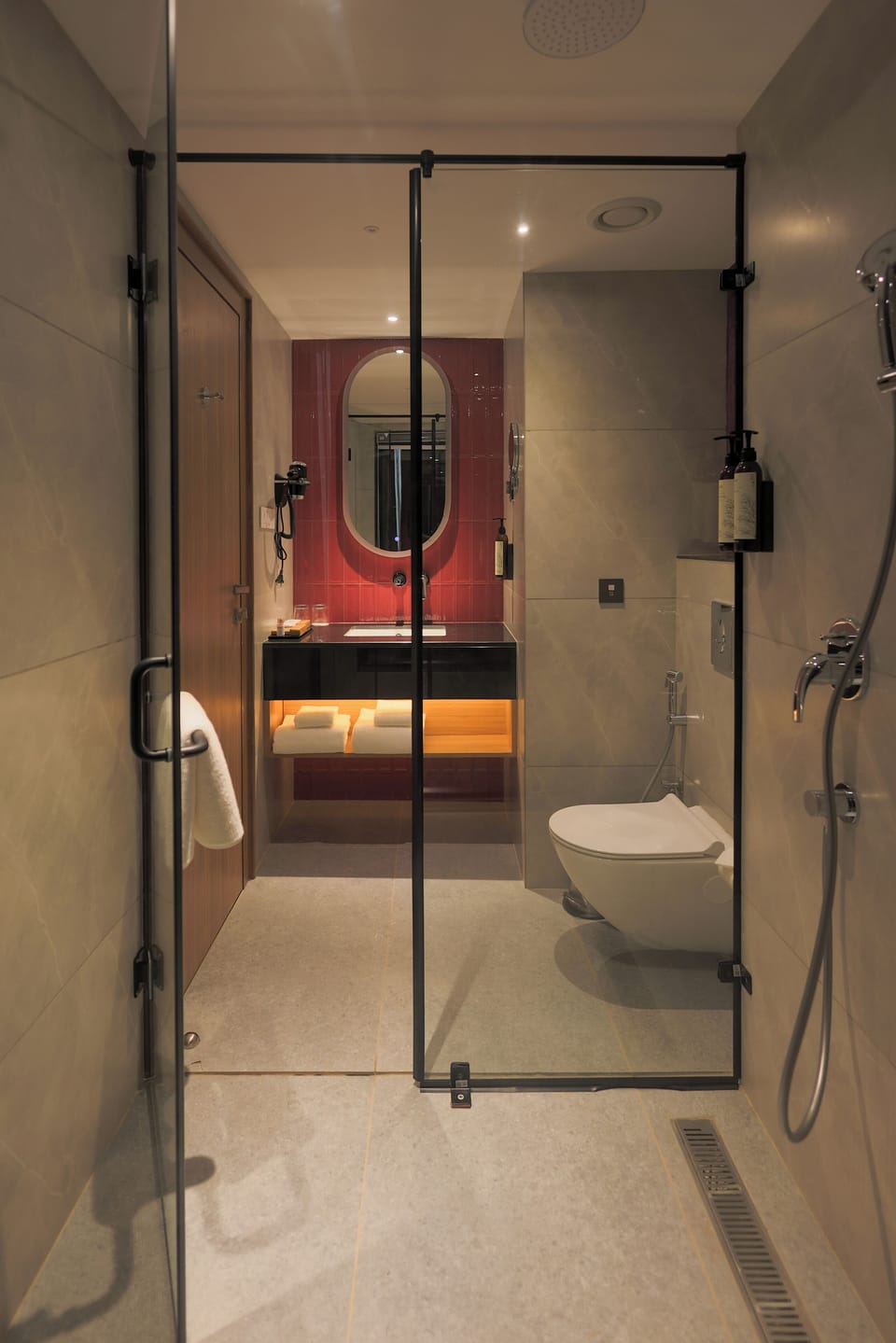 Elite Double Room | Bathroom | Shower