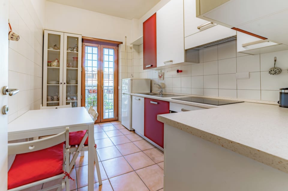 Condo | Private kitchen | Fridge, oven, stovetop, dishwasher
