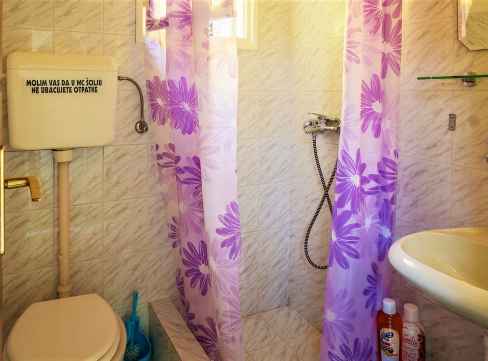 Studio (Studio Apartment With Terrace) | Bathroom