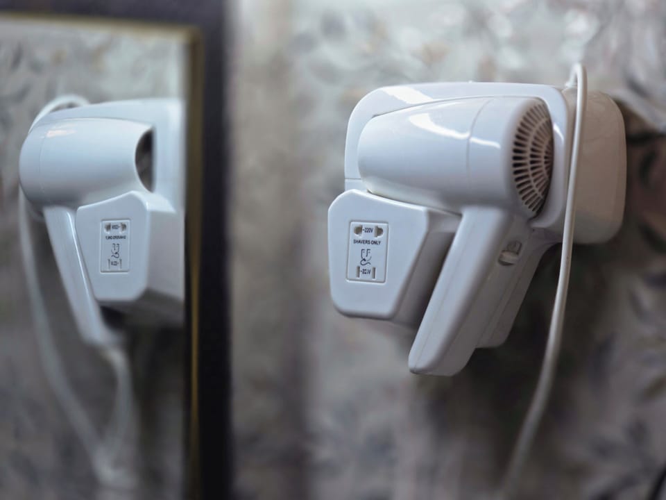 Premium Room, Valley View | Bathroom | Shower, free toiletries, hair dryer, towels