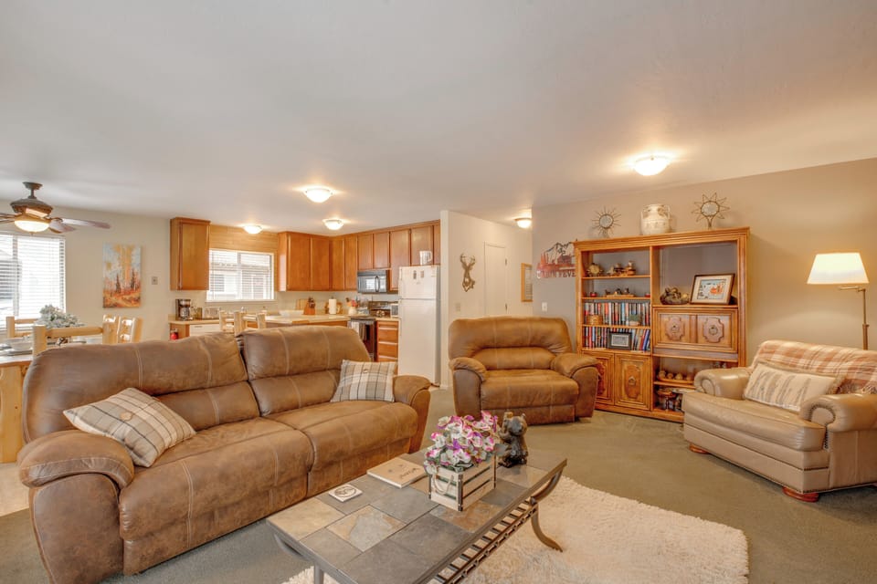 House (3 Bedrooms) | Interior