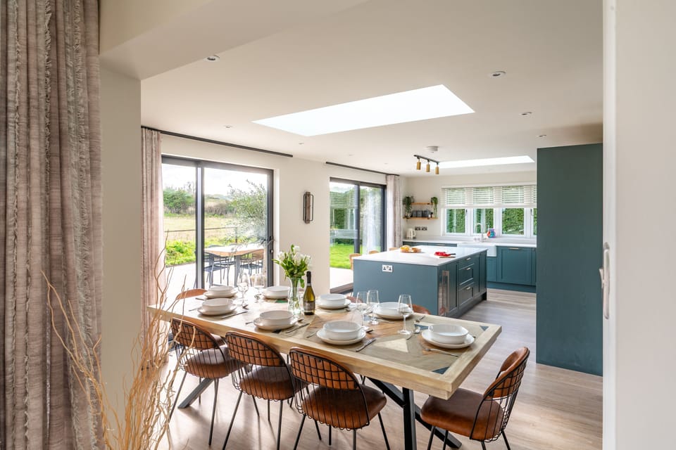 Tormead Lodge, Thornham: A spacious light-filled kitchen/diner