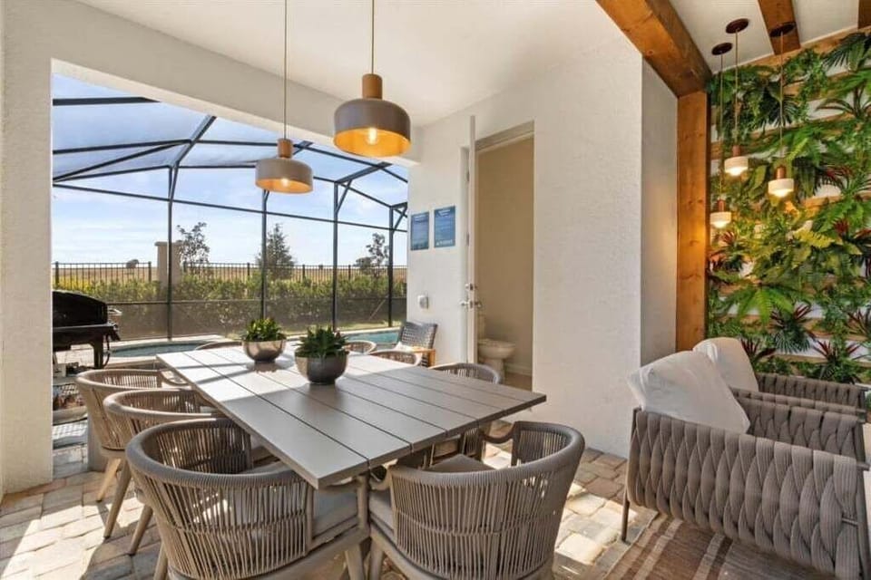 House, Multiple Bedrooms | Outdoor dining