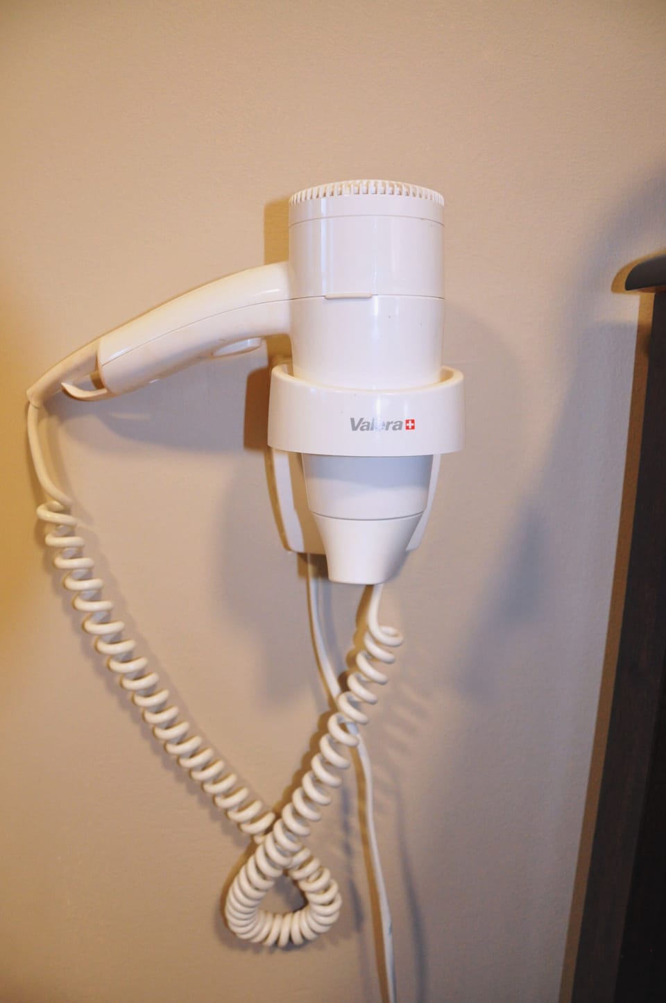 Desk, iron/ironing board, WiFi (free)