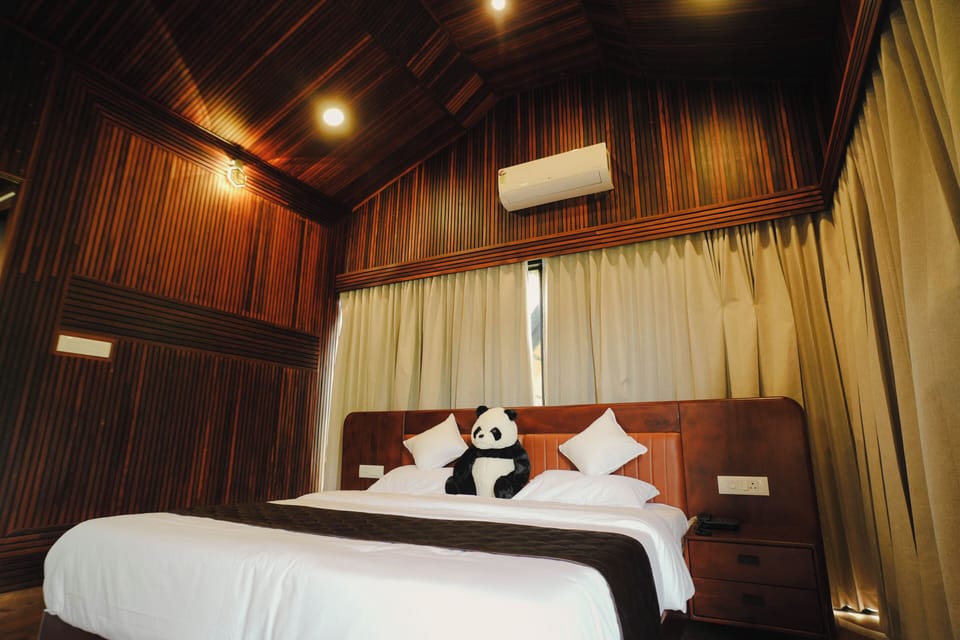Wood Cottage Valley View Room AC with Balcony | Free WiFi, bed sheets
