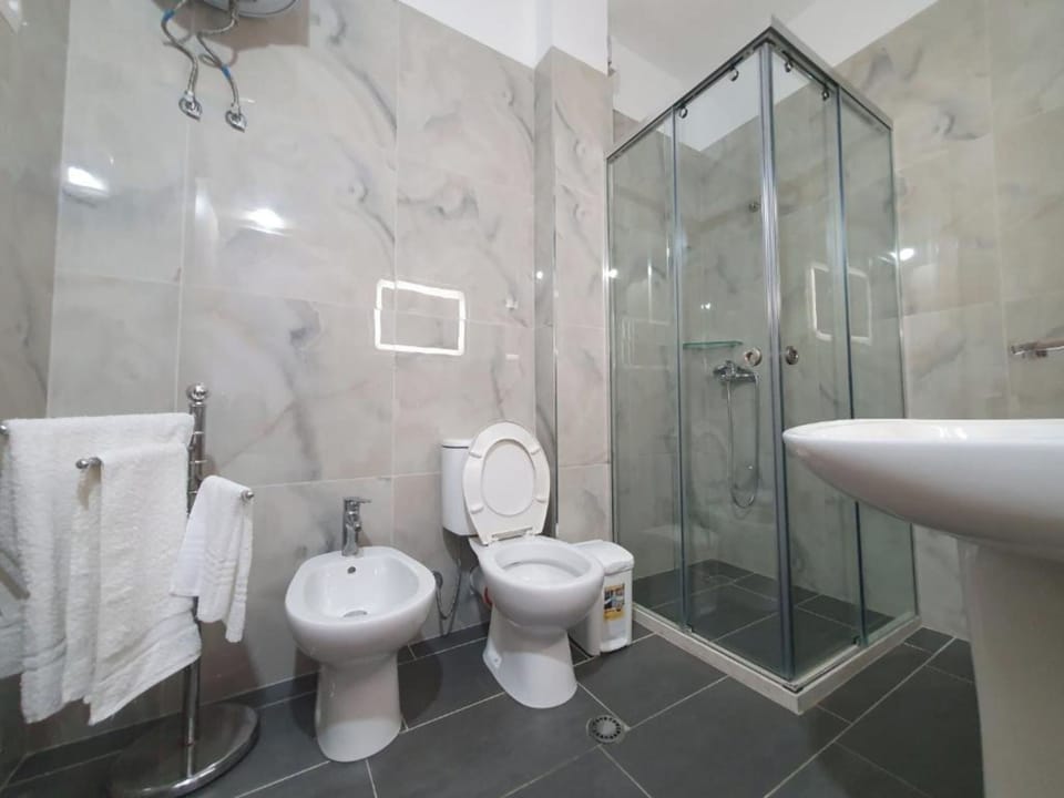 Apartment | Bathroom | Bidet