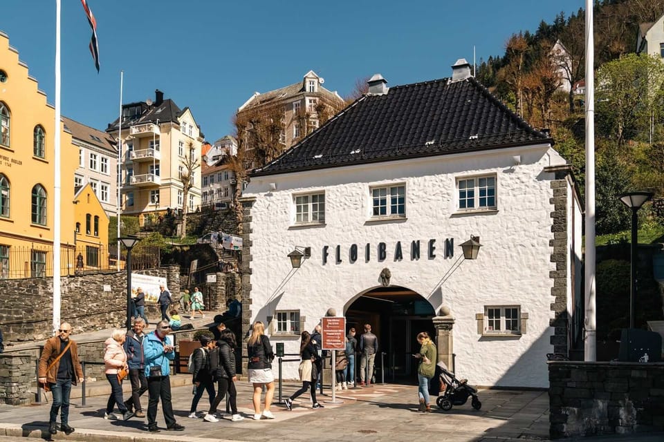 Fløibanen - 3 minutes away from the apartment.