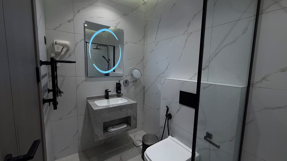 006 Tara-jre Jabal Al Lweibdeh With Stunning View Apartment in Africa