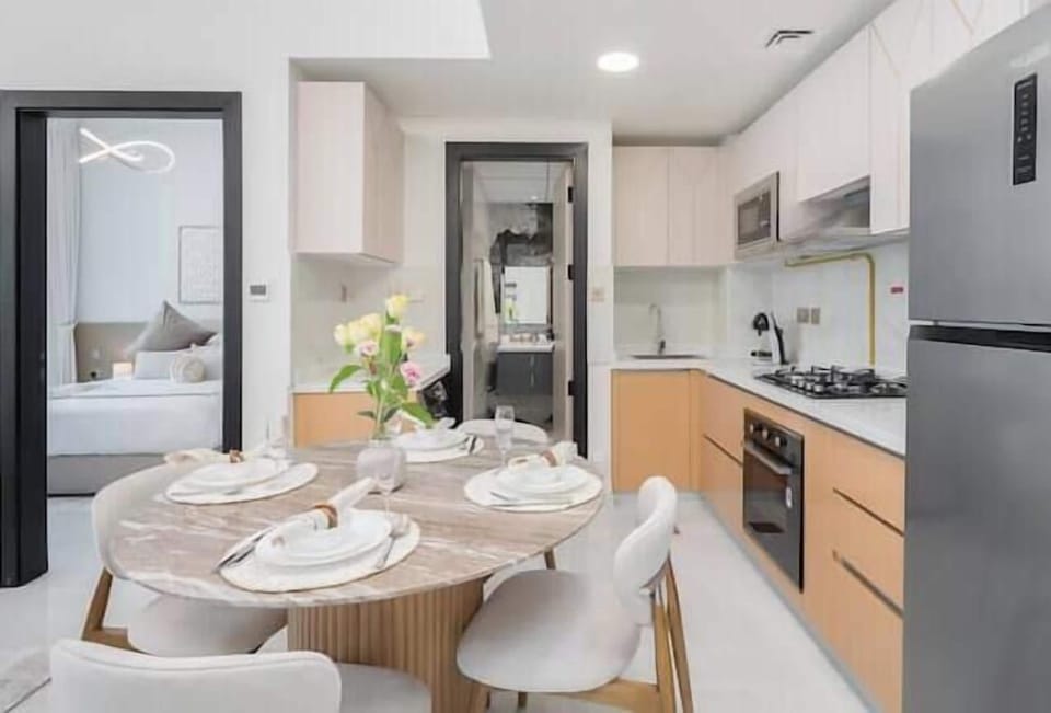 Luxury Apartment, Balcony, City View | Private kitchen | Full-size fridge, microwave, oven, stovetop