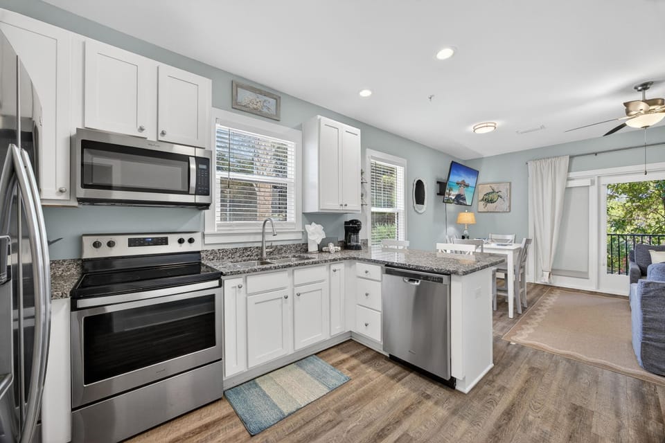 Condo, Resort View | Private kitchen | Full-size fridge, microwave, oven, stovetop