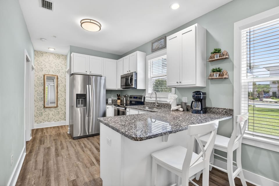 Condo, Resort View | Private kitchen | Full-size fridge, microwave, oven, stovetop