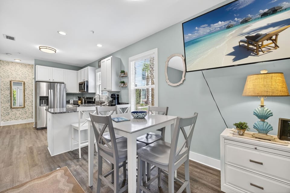 Condo, Resort View | In-room dining