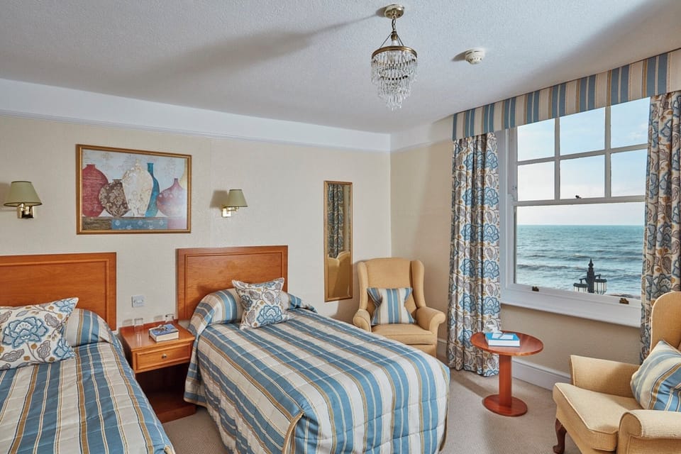 Superior Twin Room, Sea View | Free WiFi, bed sheets