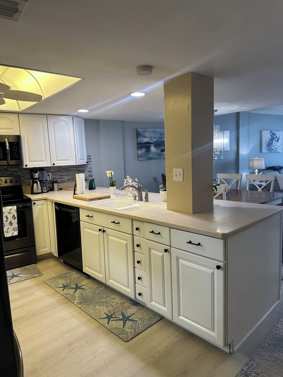 Open kitchen with lots of space