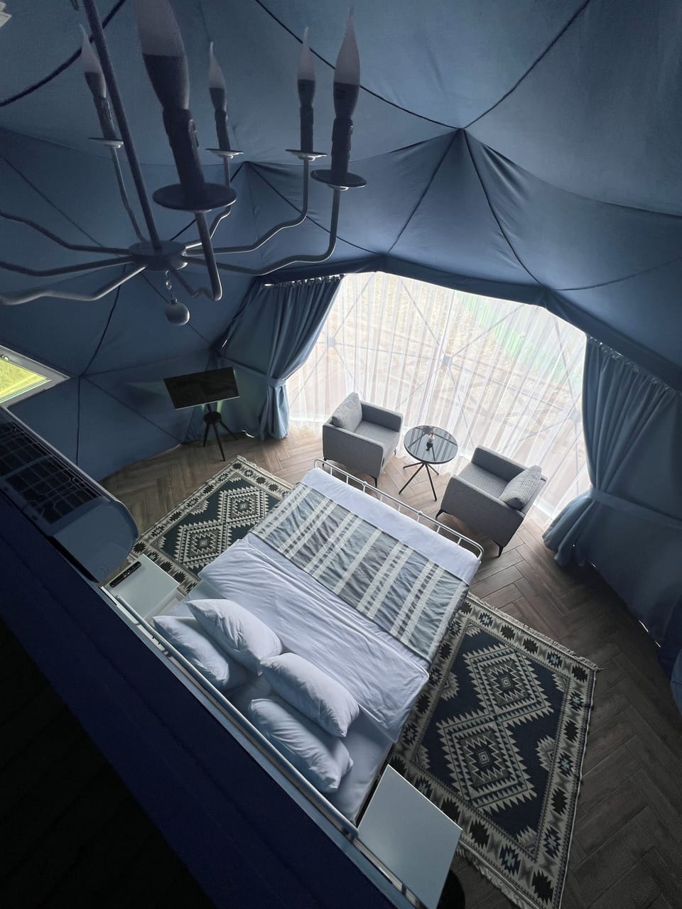 Double or Twin Room, Mountain View | Blackout drapes, iron/ironing board, WiFi (free)