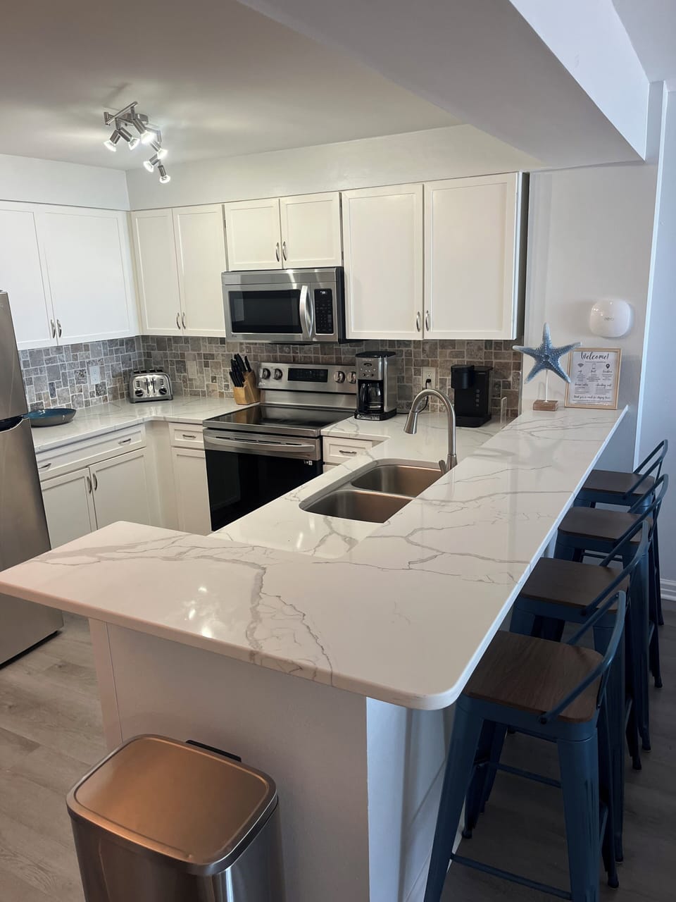 All new Smart appliances, quartz counters, new bar stools