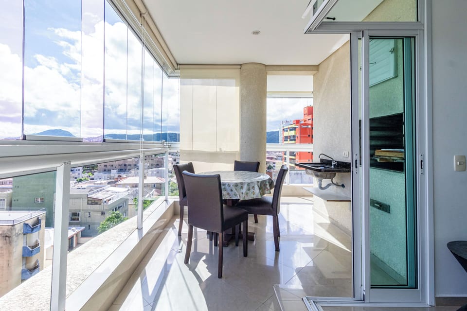 Apartment | Dining