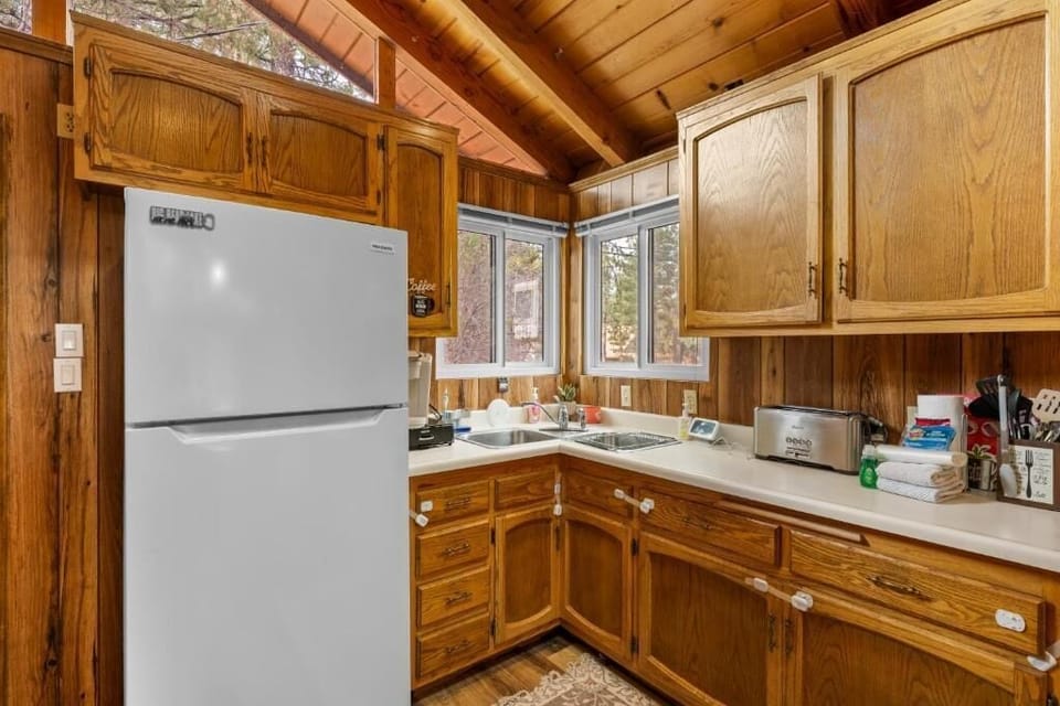 House, Patio, Mountain View | Private kitchen