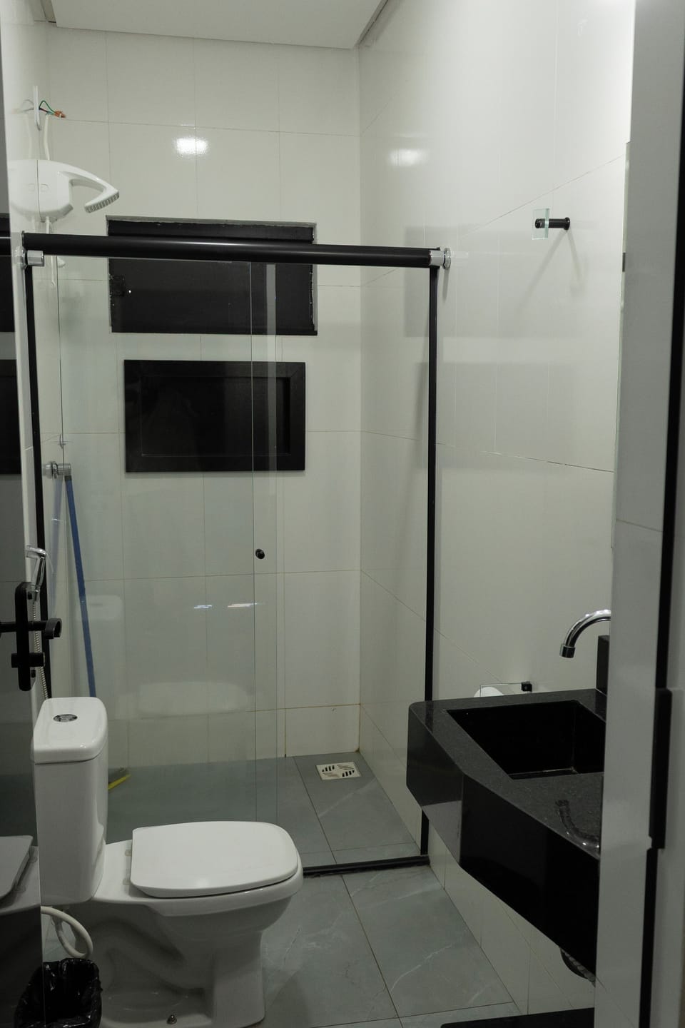 Shower, free toiletries, towels, soap