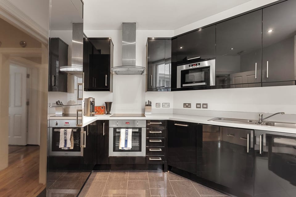 You can also use the large fridge and freezer.