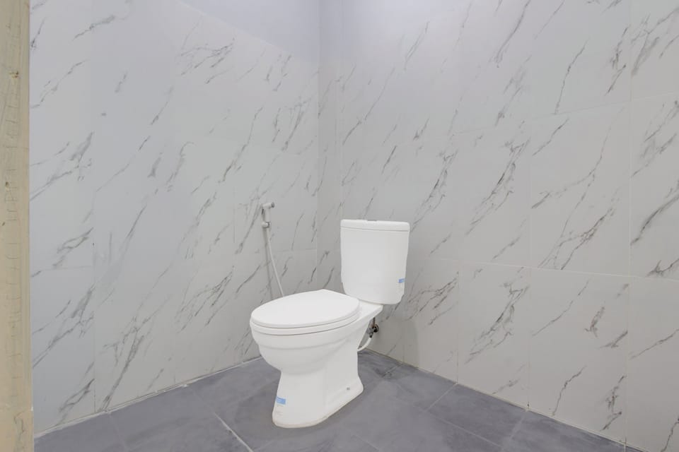 Standard Twin Room | Bathroom | Shower