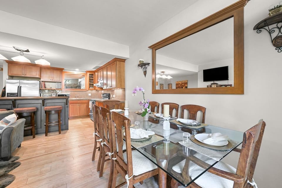 Spacious open-concept kitchen and dining area for gatherings
