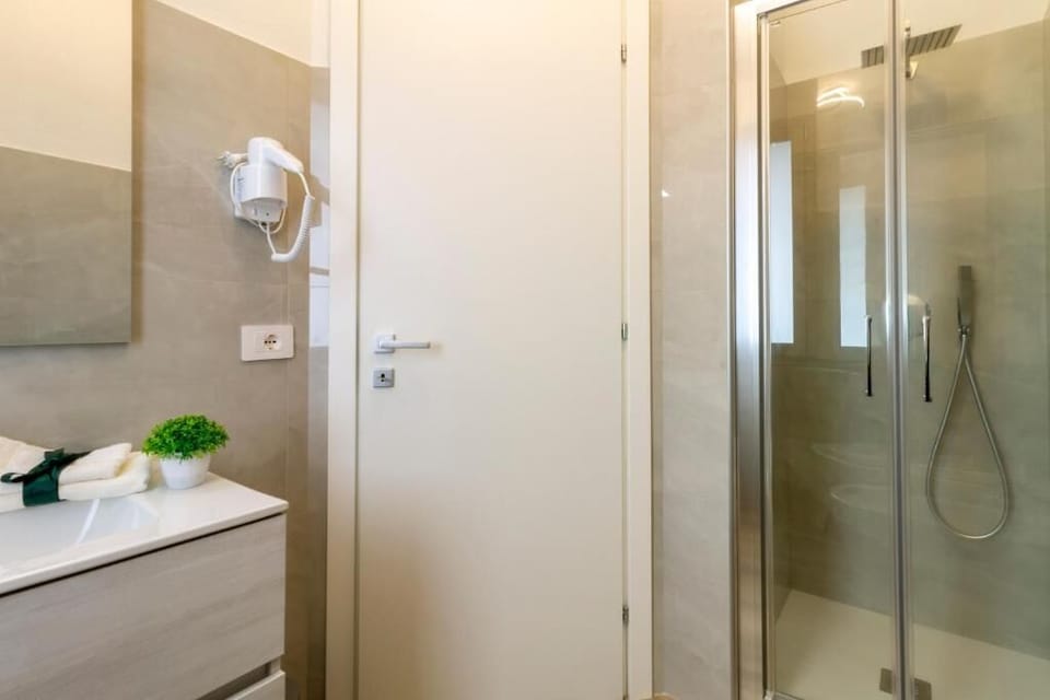 Double Room, Patio, Garden View | Bathroom | Shower, free toiletries, hair dryer, bidet