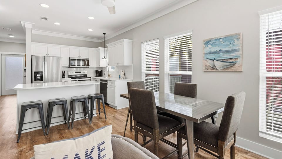 House, Multiple Beds, Patio, Pool View (Happy Ours at Camp Creek) | Dining