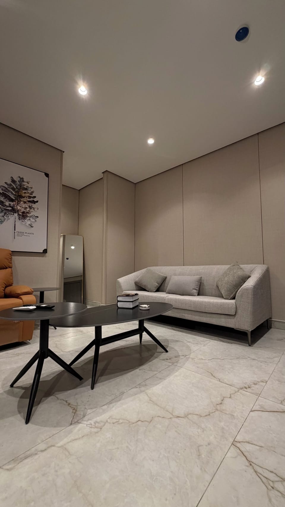 Apartment, 1 Bedroom, Accessible, Smoking | Living room
