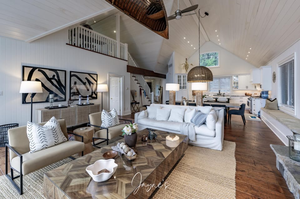 Great Room &amp; Fireplace