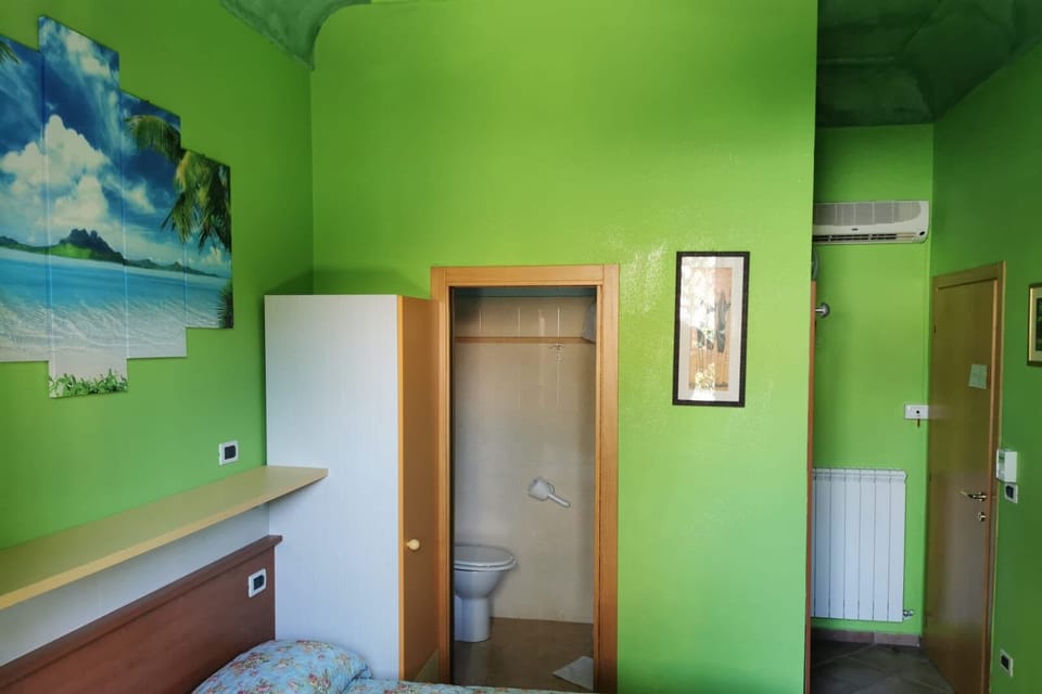 Basic Double Room
