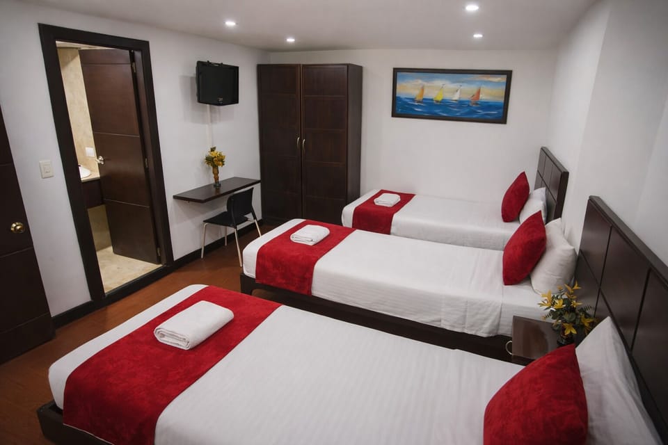 Basic Triple Room | Laptop workspace, free WiFi