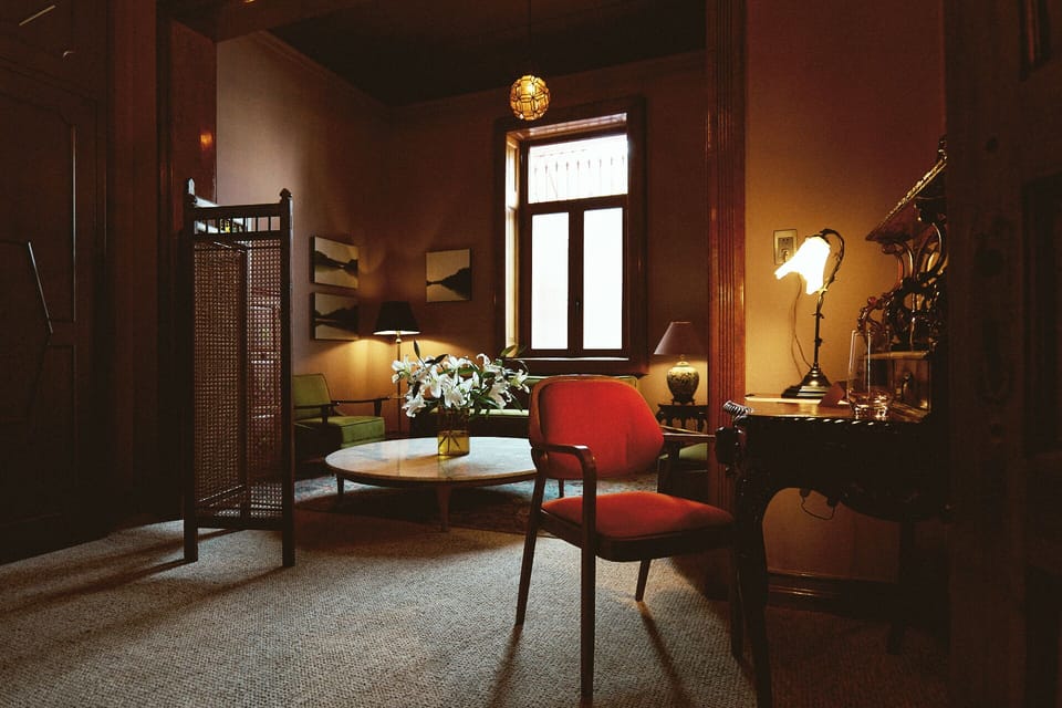 Superior Suite | Living area