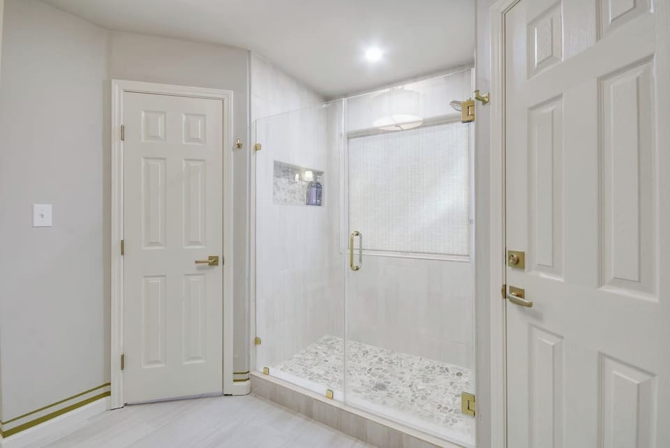 En Suite Primary Bath with Walk-in Shower
