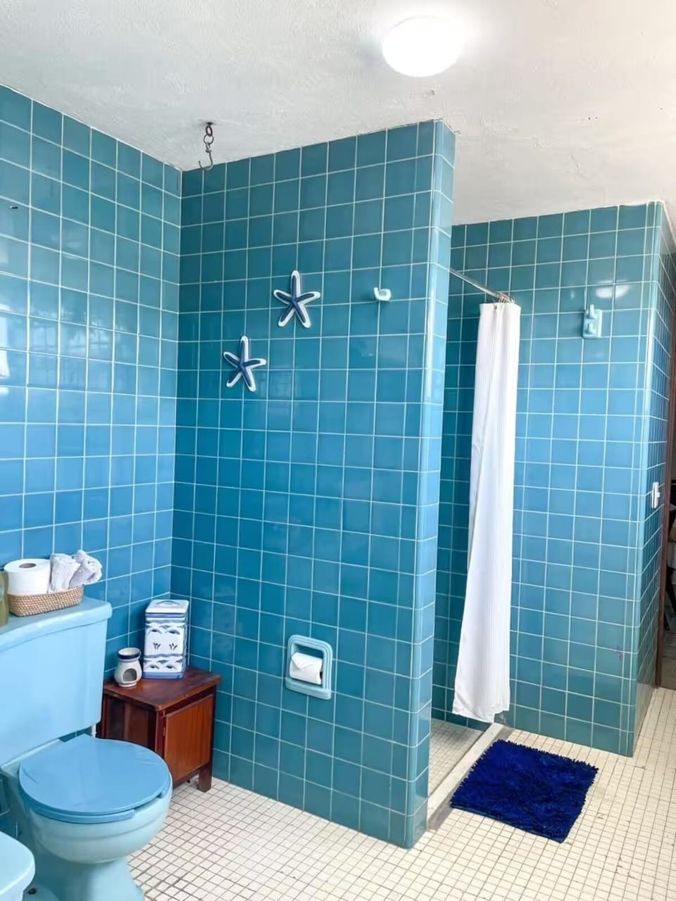 Towels, soap, toilet paper