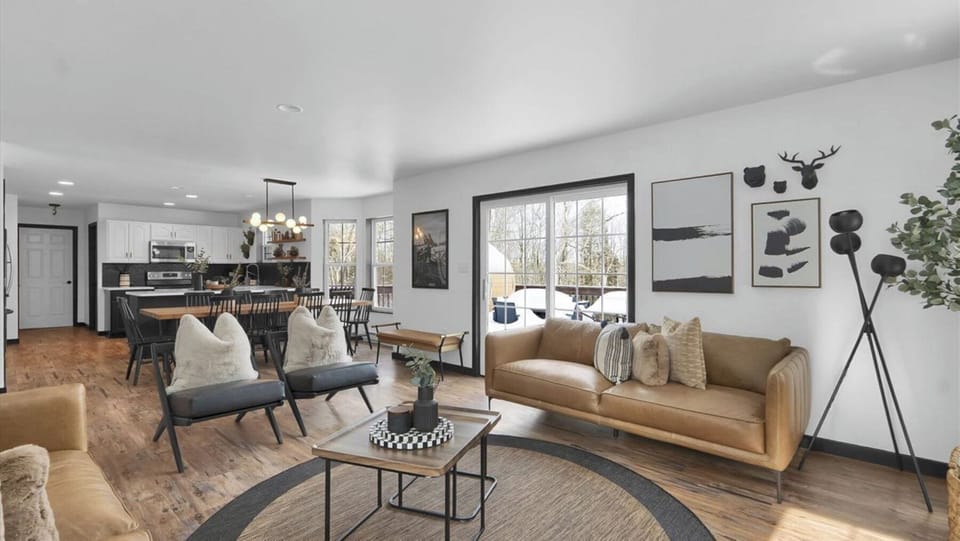 House (6 Bedrooms) | Interior