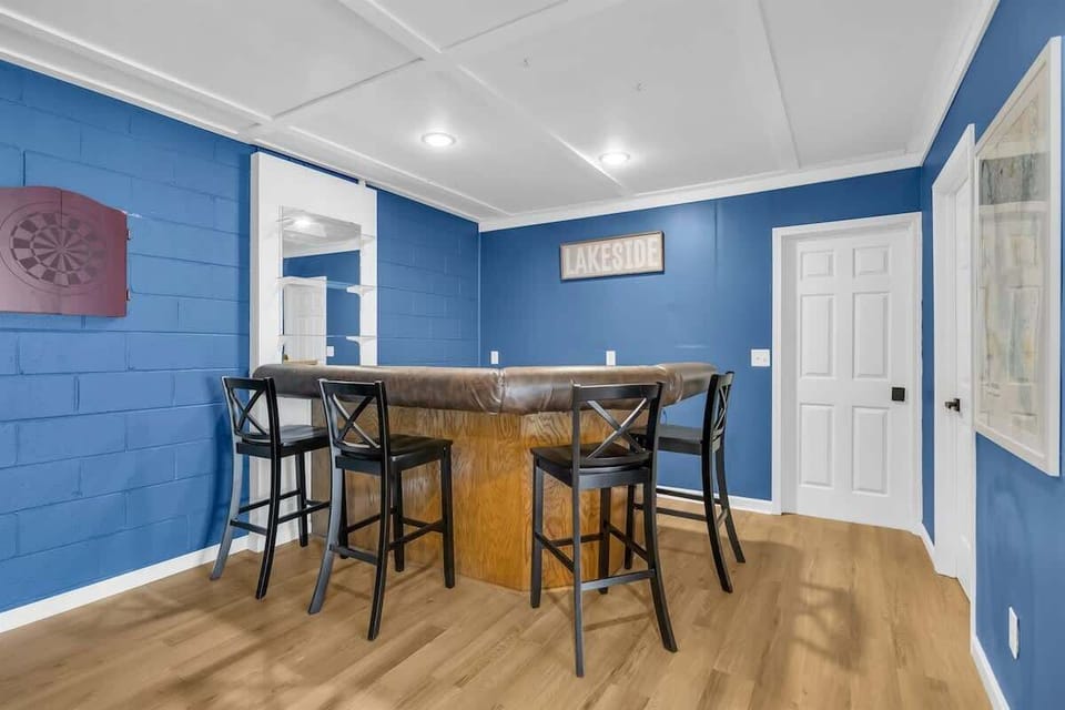 Bar Area 