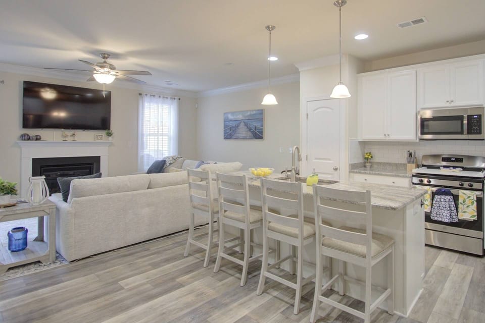 Beautiful Kitchen and Living Room