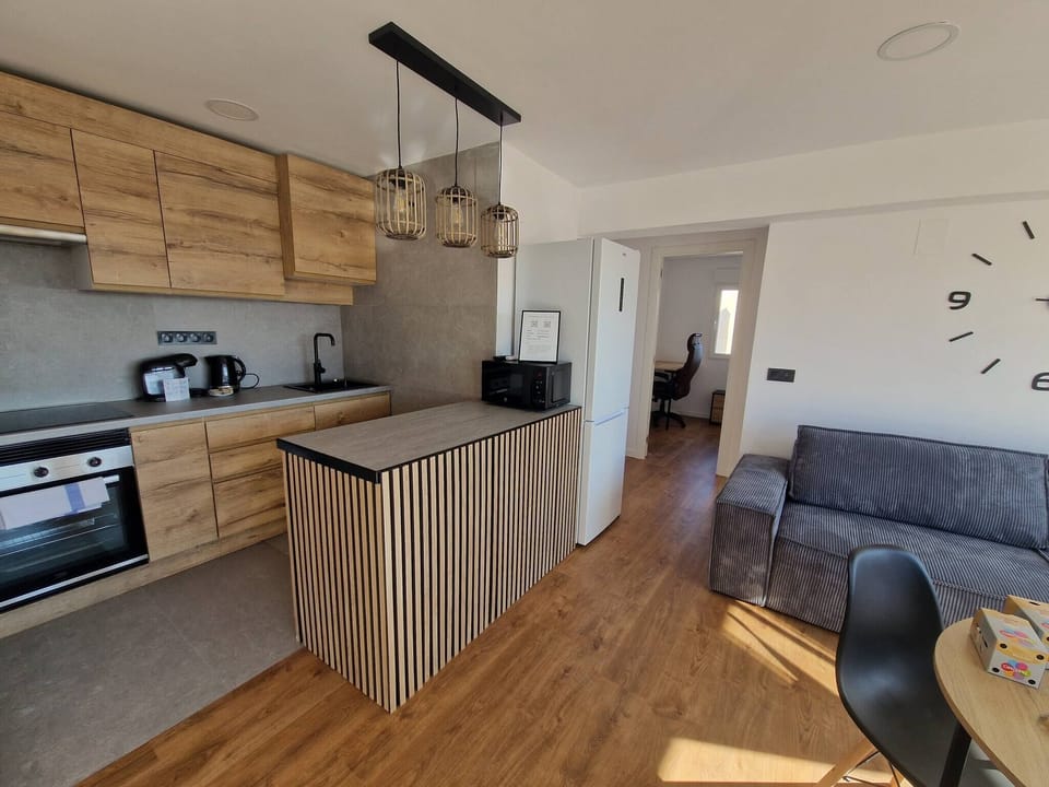 Apartment, 3 Bedrooms, Smoking, Balcony | Interior